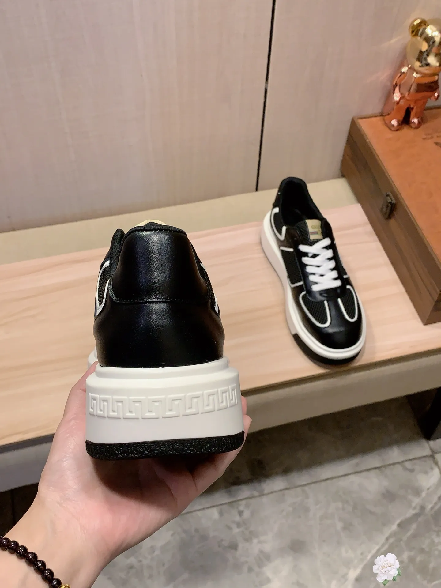 Men's men's shoes💰460💰💰🎩🎩[Lightning][Lightning] "Gucci*" The latest • popular casual shoes, top brand [seduce] luxury ~ purchasing agency, top ~ quality. [Strong] The upper is made of imported breathable cowhide with material ➕ breathable sheepskin feet (•) and fine workmanship. The original stylish and stylish soft rubber wear-resistant and non-slip outsole is light and comfortable on the feet. The real thing looks better when photographed in person. 0127: code: 38-44, 2️⃣ colors selected